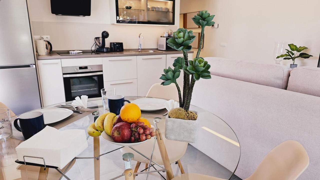 Nogalera Quintessence Apartment With Private Parking By Namaste Elite Torremolinos Exterior foto